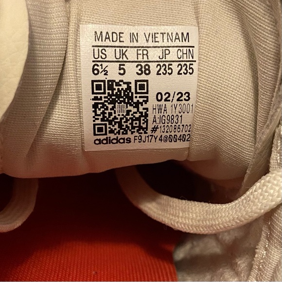 Adidas women’s Kantana sneaker - Picture 9 of 9